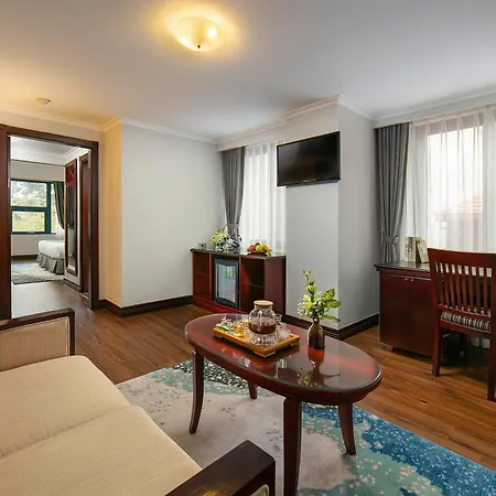 The Tray Hotel Hai Phong Exterior photo