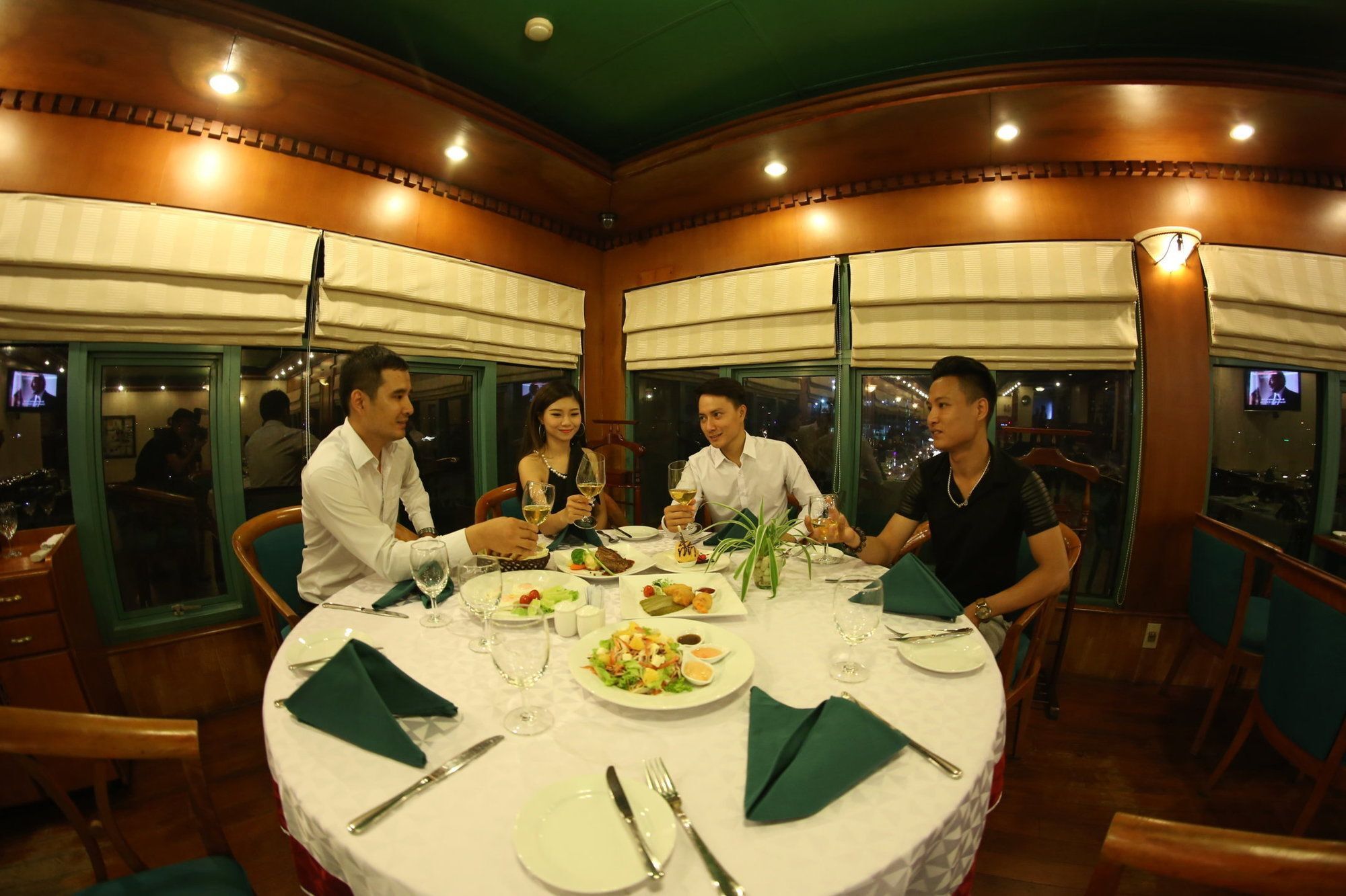 होटल The Tray Phong 4*